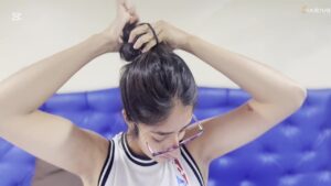 เพื่อนสาวแฟนโดนหนุ่มควยใหญ่ซอยหีสดแรงๆ กลางกองถ่ายรูปตุ๊กตายาง แล้วแตกในคาหี