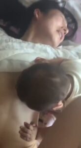 สาวจีนหุ่นบางหมอยดก ถูกแฟนควยใหญ่ซอยหีคาหัวนมลูกดูดนม น้ำเงี่ยนแตกในคาหี