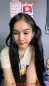 คลิปหลุด น้องขนมปัง Thlive ซอยหีเนียนโคตรเสียว นมใหญ่เด้งกระจาย ครางลั่นห้อง