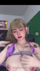 คลิปหลุดไทย ไลฟ์สดคู่รักหื่นๆ นมใหญ่โดนซอยหีโหด แตกในคาหีเต็มรู