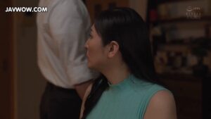 คลิปโป๊ญี่ปุ่น แม่บ้านนมใหญ่ยูน่า ชิอินะ โดนเพื่อนผัวเย็ดสดคาห้องนอน ซอยหีฉ่ำน้ำเงี่ยน
