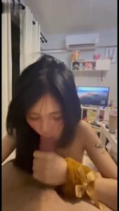 คลิปหลุดไทย คู่รักเย็ดกันมันส์ สาวผิวขาวนมใหญ่อมควยแฟนอย่างหีม แล้วโดนซอยหีดุเดือดแตกในคาหี