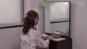 สาวญี่ปุ่นผิวขาวโดนผู้ชายแก่เย็ดสด ซอยหีโหดแตกในคาหี
